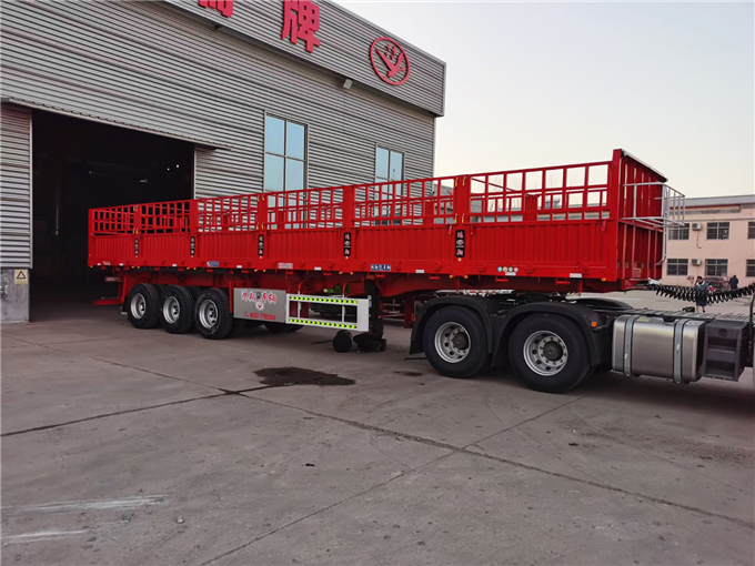 倉柵式運輸半掛車